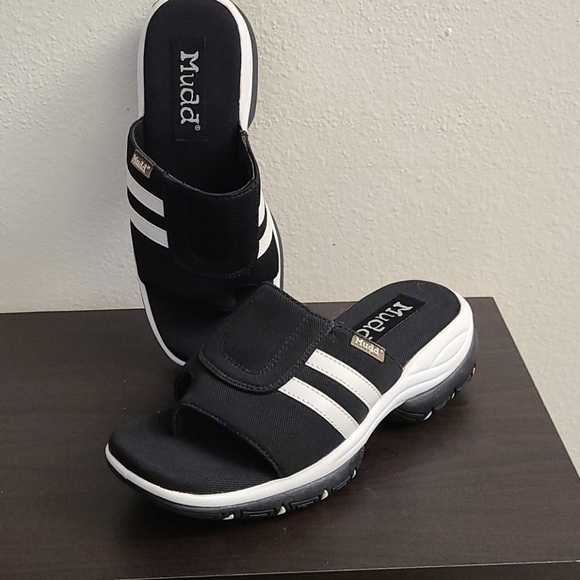 mudd platform sandals